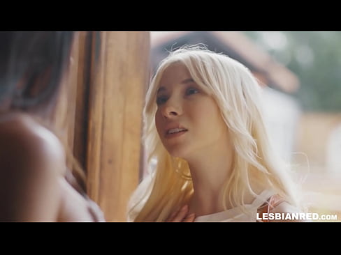 ❤️ Dívka se po několika měsících vrátí domů a skončí u lízání kundy své nevlastní matky ❤❌ Sex video u cs.basseyn-vsem.ru ❤